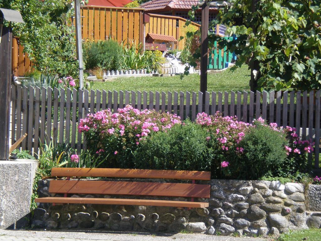Apartments Pri Bostjanovcu Gorenja Vas  ภายนอก รูปภาพ
